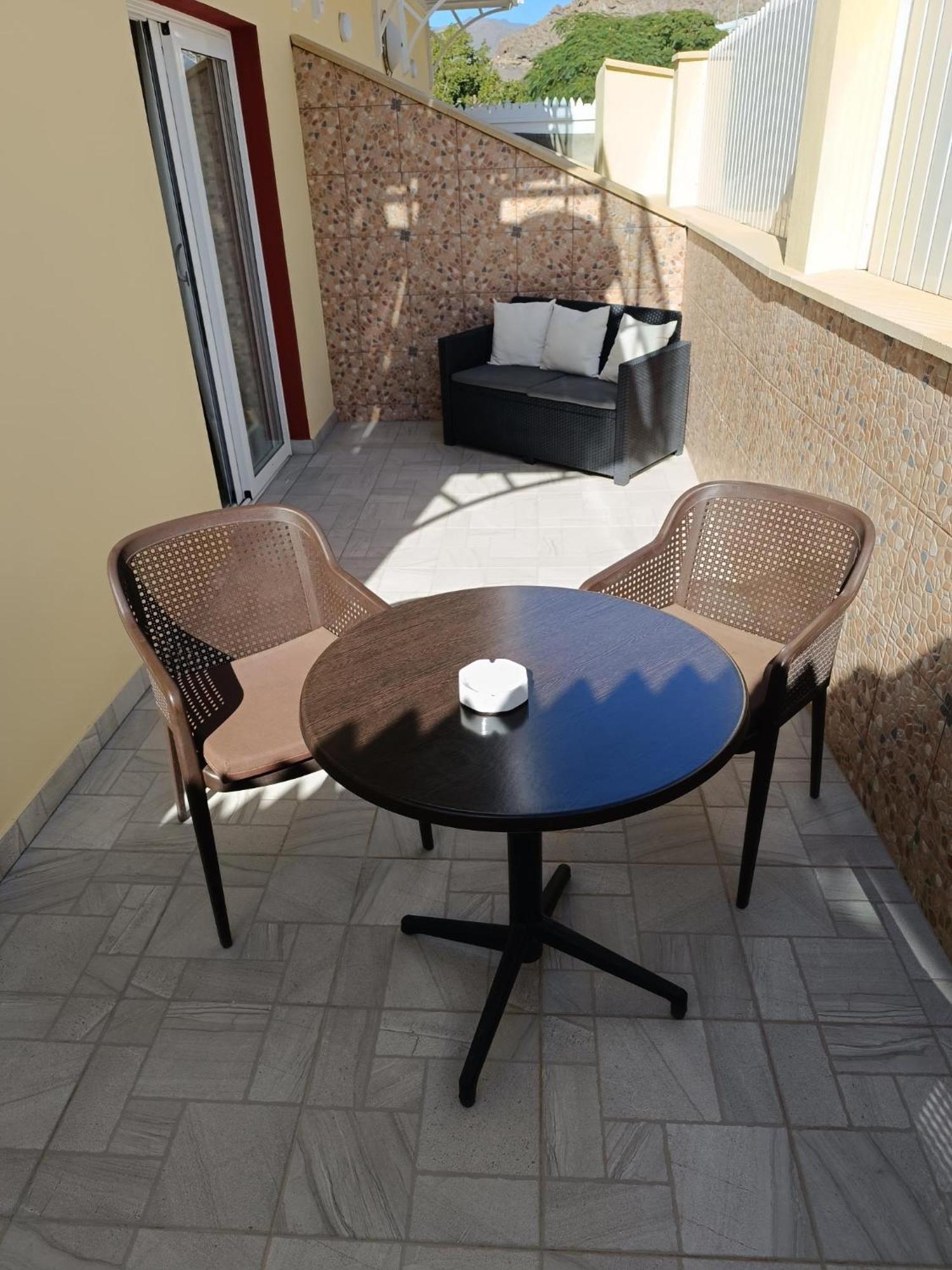 Sol Mogan Suites - Adults Only 푸에르토 데 모간 외부 사진